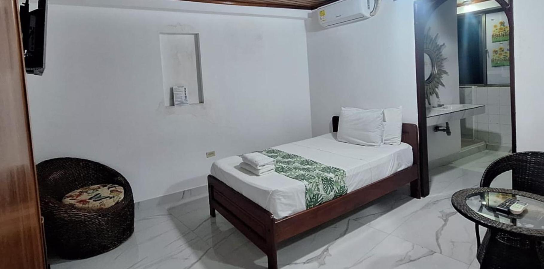 Hotel Yurupary Amazonas Leticia Extérieur photo